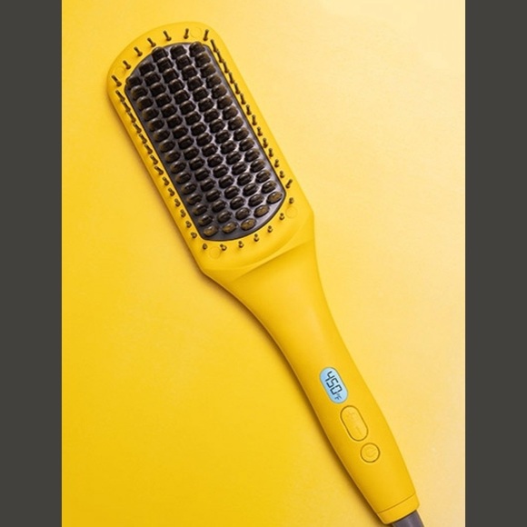drybar (The Brush Crush) - Picture 2 of 4